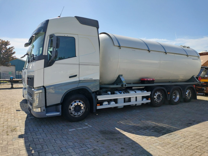 Volvo FH 420 8x2-4 -32791 L Gas tank truck -Gas, Gaz, LPG, GPL, Propane, Butane tank, Gastank ID 2.169 Eurotank, flowmeter, pump - Грузовик-цистерна: фото 3 Volvo FH 420 8x2-4 -32791 L Gas tank truck -Gas, Gaz, LPG, GPL, Propane, Butane tank, Gastank ID 2.169 Eurotank, flowmeter, pump - Грузовик-цистерна: фото 3