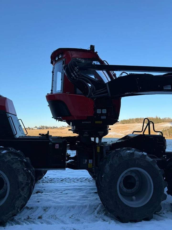 Харвестер Komatsu 931 XC: фото 6 Харвестер Komatsu 931 XC: фото 6