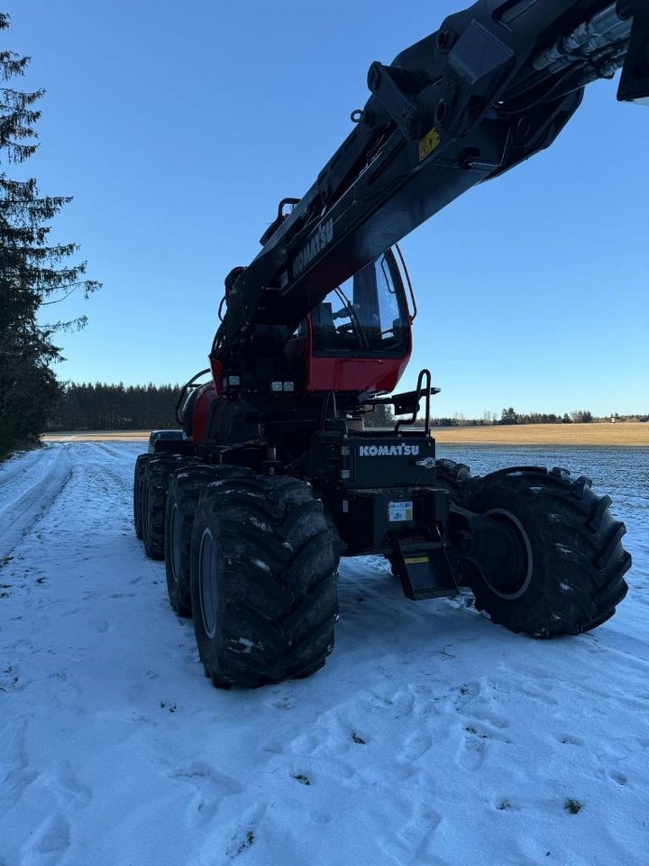 Харвестер Komatsu 931 XC: фото 7 Харвестер Komatsu 931 XC: фото 7