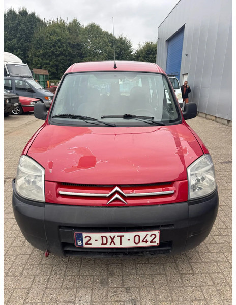 Citroën Berlingo **PETROL-ESSENCE-BENZINE** - Легковой автомобиль: фото 2 Citroën Berlingo **PETROL-ESSENCE-BENZINE** - Легковой автомобиль: фото 2