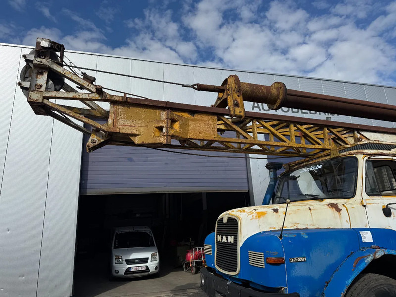 MAN 32.281 **FOREUSE-DRILLTRUCK-6X6** - Грузовик: фото 3 MAN 32.281 **FOREUSE-DRILLTRUCK-6X6** - Грузовик: фото 3