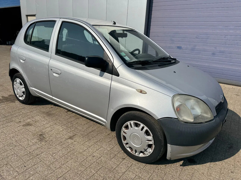Toyota Yaris **PETROL-AIRCO** - Хэтчбек: фото 3 Toyota Yaris **PETROL-AIRCO** - Хэтчбек: фото 3