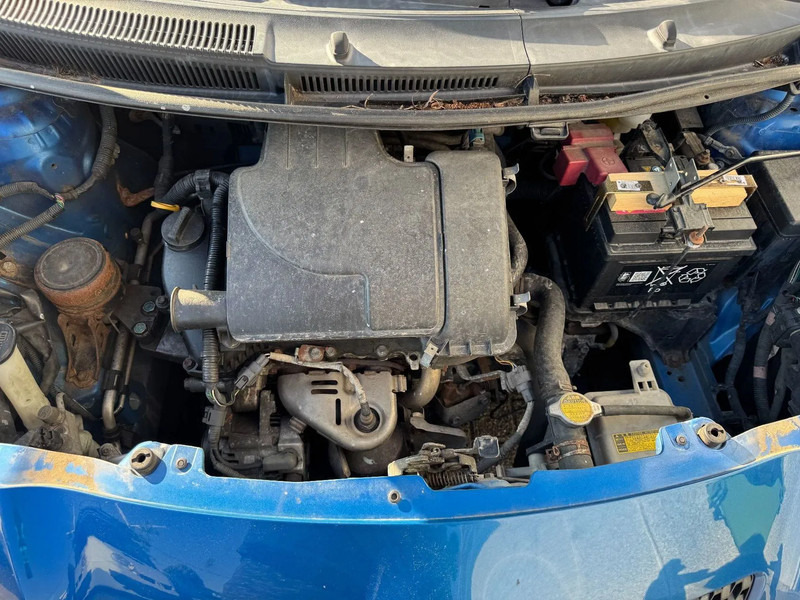 Хэтчбек Toyota Yaris **PETROL-ESSENCE-AC**: фото 14