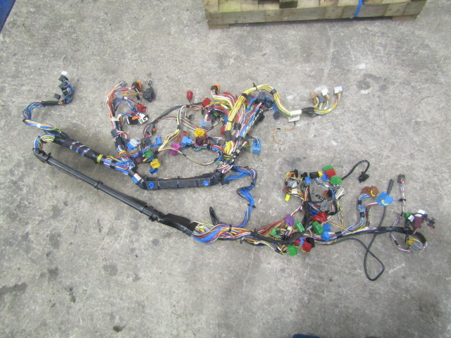 DAF LF 220 EURO 6 FULL CAB WIRING HARNESS P/NO 7422626863 P01 - Электрическая система для Грузовиков: фото 1 DAF LF 220 EURO 6 FULL CAB WIRING HARNESS P/NO 7422626863 P01 - Электрическая система для Грузовиков: фото 1