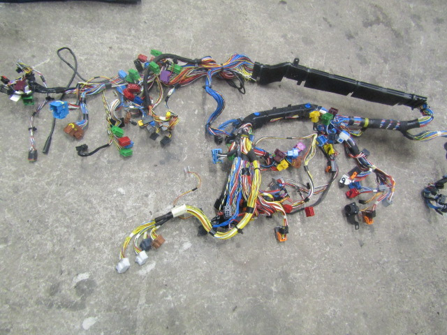 DAF LF 220 EURO 6 FULL CAB WIRING HARNESS P/NO 7422626863 P01 - Электрическая система для Грузовиков: фото 2 DAF LF 220 EURO 6 FULL CAB WIRING HARNESS P/NO 7422626863 P01 - Электрическая система для Грузовиков: фото 2
