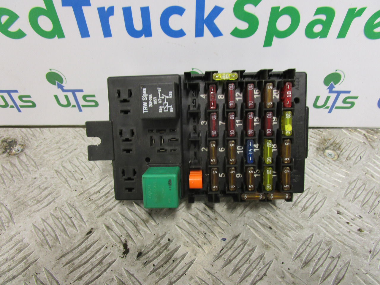 IVECO TECTOR FUSEBOARD TYPE PPT25 + P5 - Электрическая система для Грузовиков: фото 1 IVECO TECTOR FUSEBOARD TYPE PPT25 + P5 - Электрическая система для Грузовиков: фото 1