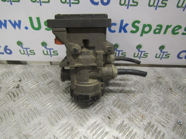 MAN TGS EBS MODULE P/NO 81.521060.6049 / K021204 - Детали тормозной системы для Грузовиков: фото 1 MAN TGS EBS MODULE P/NO 81.521060.6049 / K021204 - Детали тормозной системы для Грузовиков: фото 1