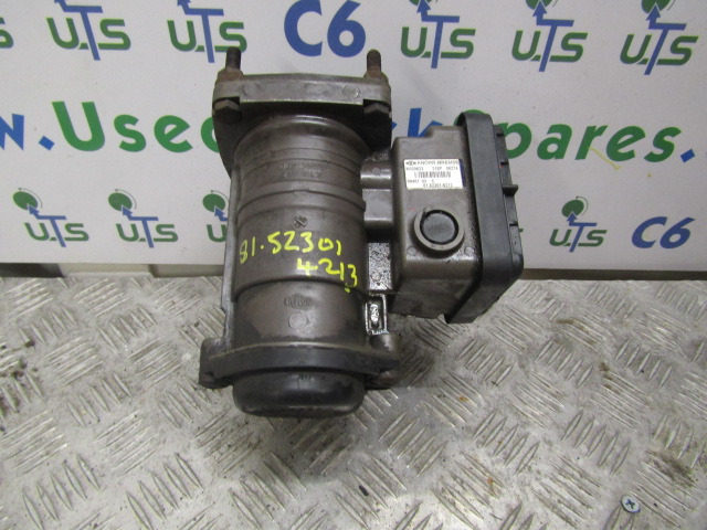 MAN TGS EBS MODULE P/NO 81.52301.6213 / K020623 - Детали тормозной системы для Грузовиков: фото 2 MAN TGS EBS MODULE P/NO 81.52301.6213 / K020623 - Детали тормозной системы для Грузовиков: фото 2