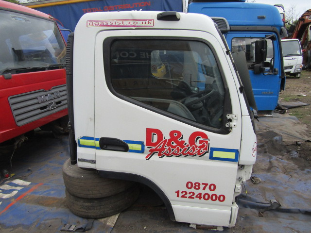 MITSUBISHI FUSO 7C15/18 CAB 2013 - Кабина для Грузовиков: фото 3 MITSUBISHI FUSO 7C15/18 CAB 2013 - Кабина для Грузовиков: фото 3