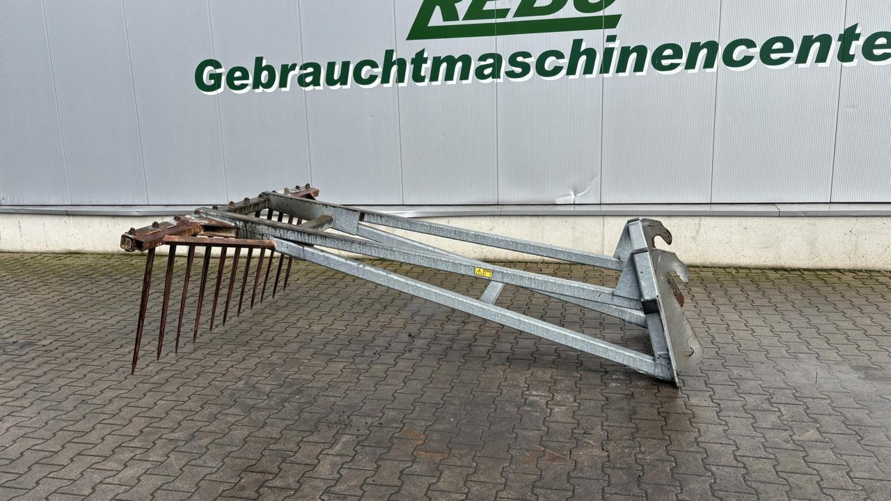 Fliegl SILOPRATZE 3000 MM - Техника для силоса: фото 1 Fliegl SILOPRATZE 3000 MM - Техника для силоса: фото 1