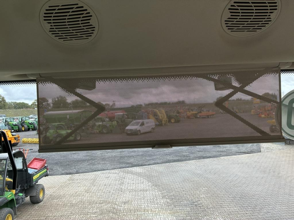 John Deere 6215R - Трактор: фото 5 John Deere 6215R - Трактор: фото 5