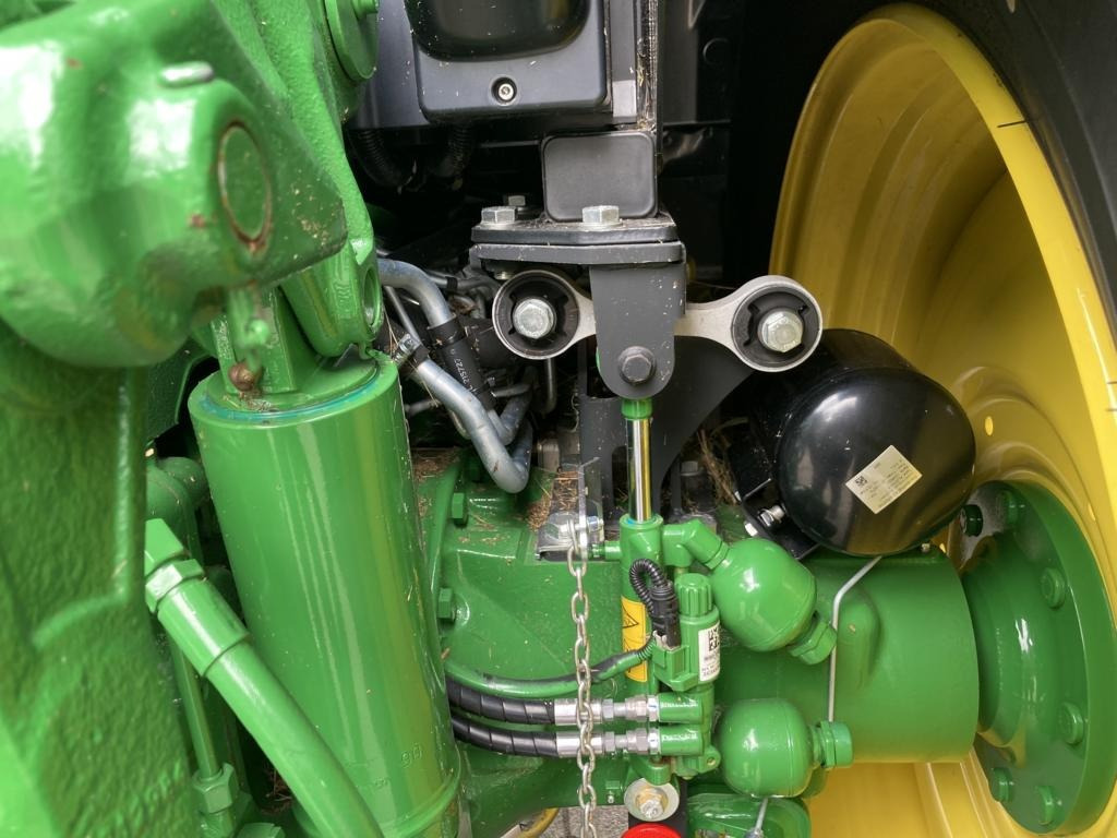 John Deere 6R145 - Трактор: фото 2 John Deere 6R145 - Трактор: фото 2
