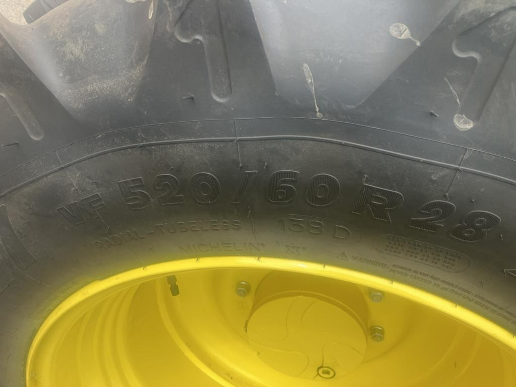 John Deere 6R150 - Трактор: фото 4 John Deere 6R150 - Трактор: фото 4