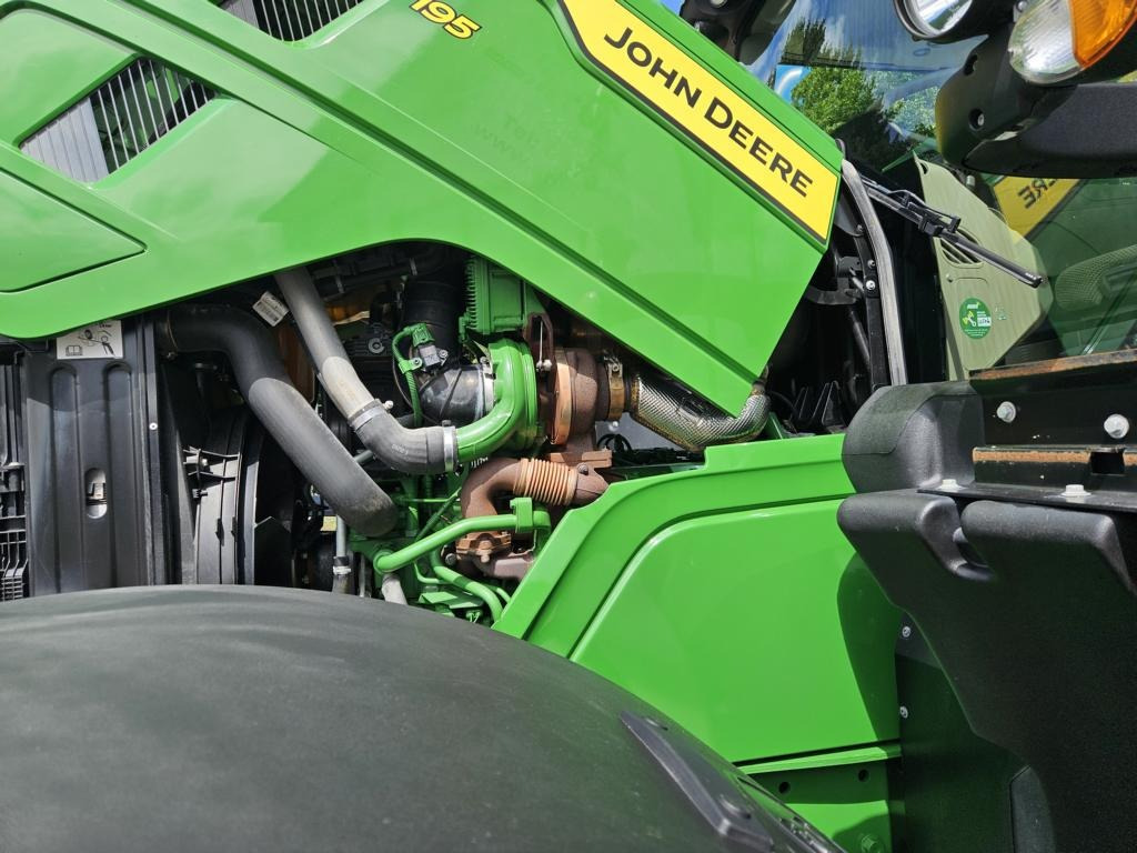 John Deere 6R195 - Трактор: фото 5 John Deere 6R195 - Трактор: фото 5