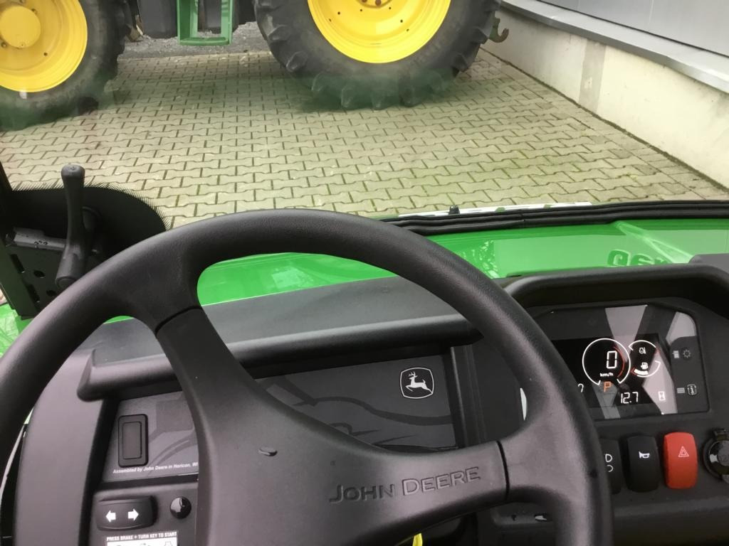 John Deere GATOR HPX 815 E - Квадроцикл: фото 2 John Deere GATOR HPX 815 E - Квадроцикл: фото 2