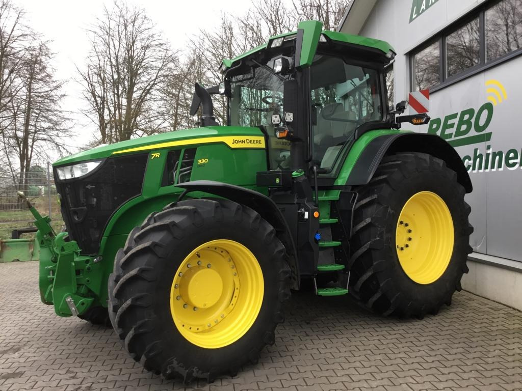 John Deere TRAKTOR 7R330 - Трактор: фото 1 John Deere TRAKTOR 7R330 - Трактор: фото 1