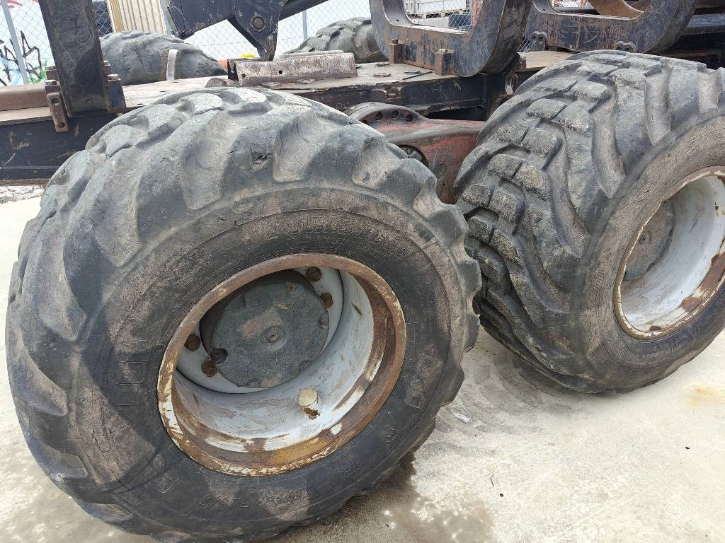 Komatsu 865  - Форвардер: фото 4 Komatsu 865  - Форвардер: фото 4