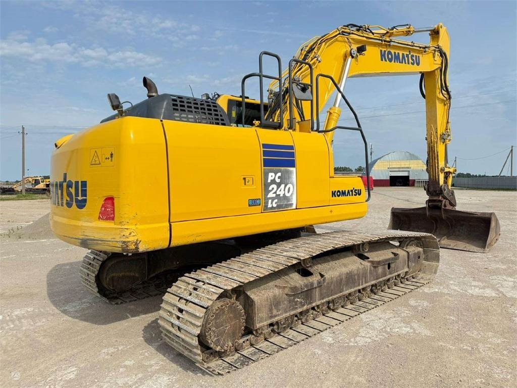 Komatsu PC 240 LC-10 - Гусеничный экскаватор: фото 4 Komatsu PC 240 LC-10 - Гусеничный экскаватор: фото 4