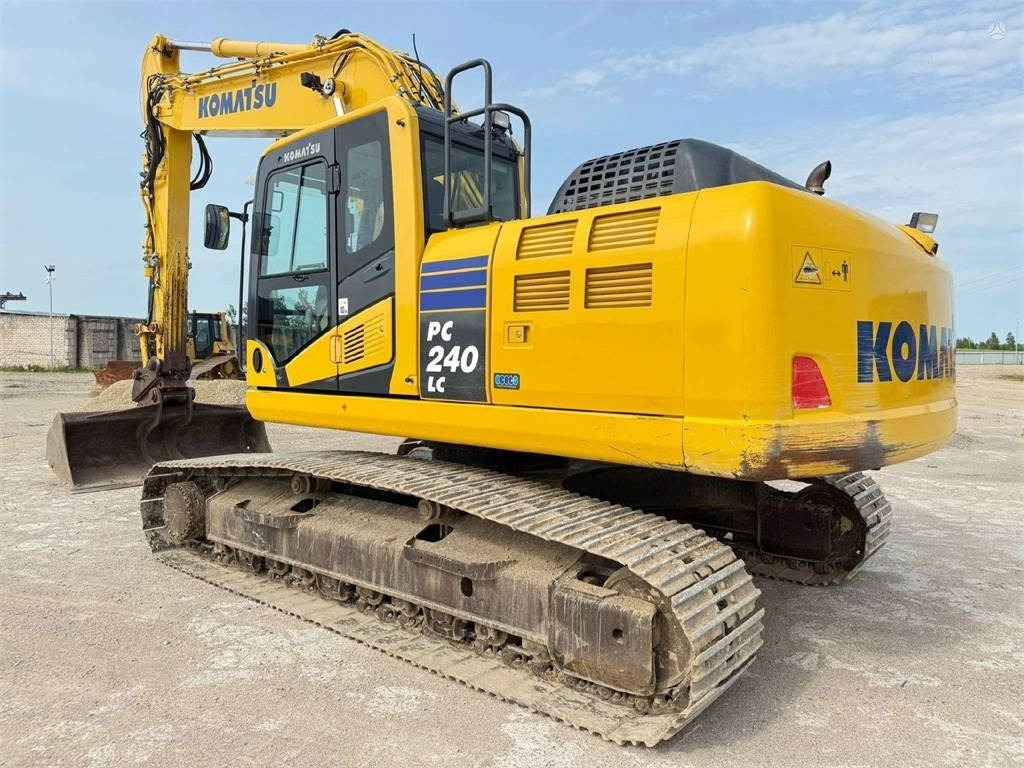 Komatsu PC 240 LC-10 - Гусеничный экскаватор: фото 2 Komatsu PC 240 LC-10 - Гусеничный экскаватор: фото 2