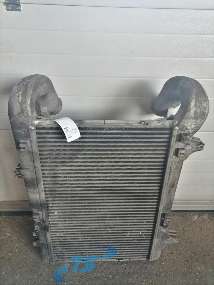 DAF Intercooler radiator 1691394 - Интеркулер для Грузовиков: фото 3 DAF Intercooler radiator 1691394 - Интеркулер для Грузовиков: фото 3