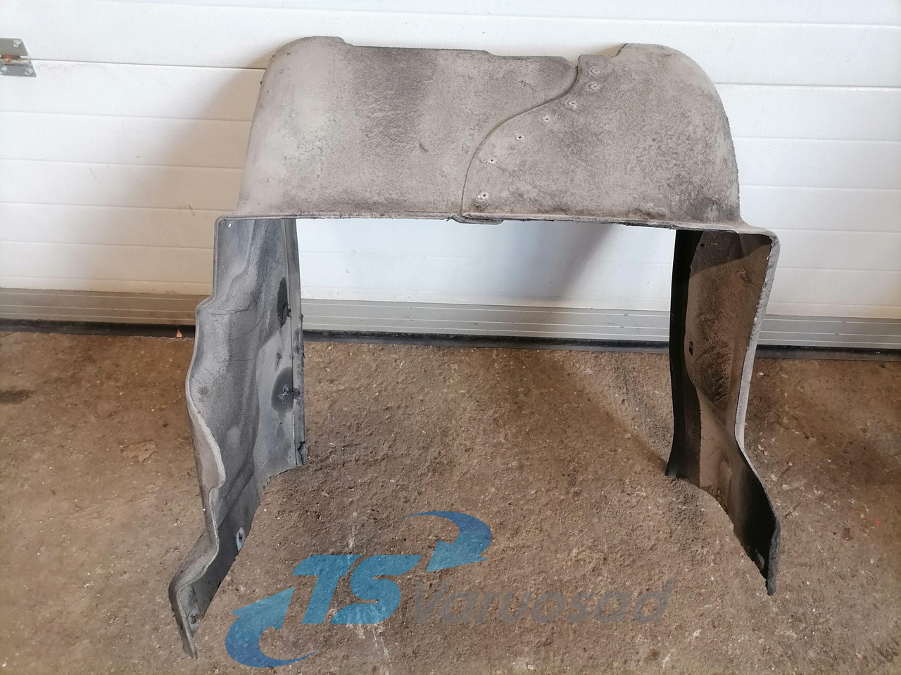 DAF Noise reduction mat under the cab 1683842 - Универсальная запчасть для Грузовиков: фото 2 DAF Noise reduction mat under the cab 1683842 - Универсальная запчасть для Грузовиков: фото 2