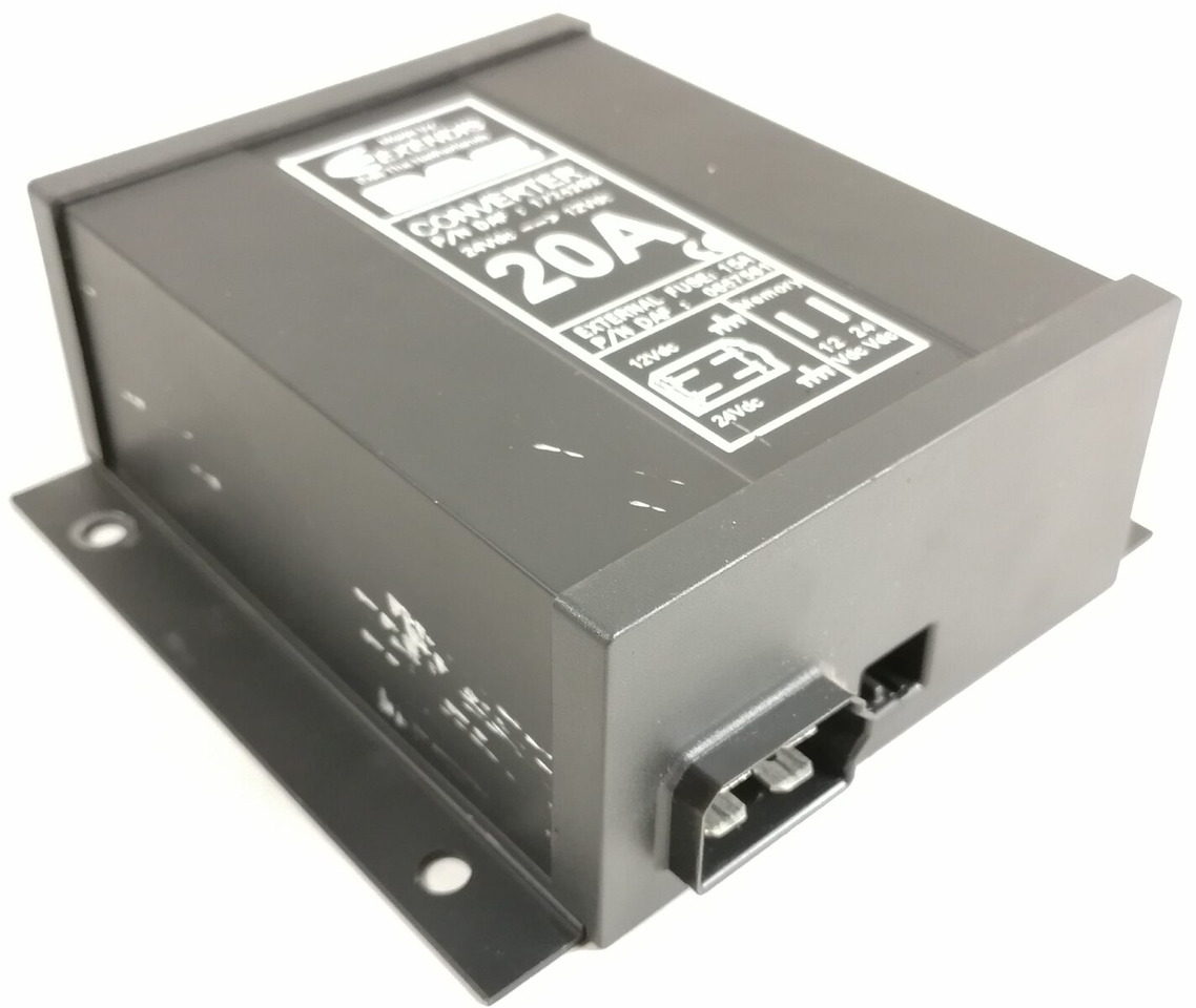 DAF Voltage converter 1726282 - Электрическая система для Грузовиков: фото 1 DAF Voltage converter 1726282 - Электрическая система для Грузовиков: фото 1