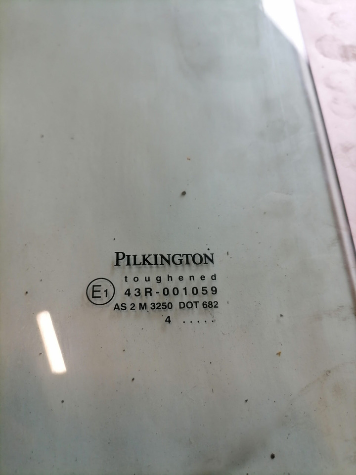 MAN Küljeklaas, vasak 81626450039 - Стекло и запчасти для Грузовиков: фото 5 MAN Küljeklaas, vasak 81626450039 - Стекло и запчасти для Грузовиков: фото 5