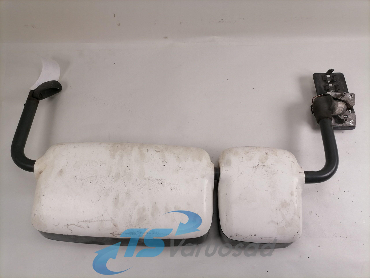 MAN Küljepeegel, parem 81637316560 - Зеркало заднего вида для Грузовиков: фото 2 MAN Küljepeegel, parem 81637316560 - Зеркало заднего вида для Грузовиков: фото 2