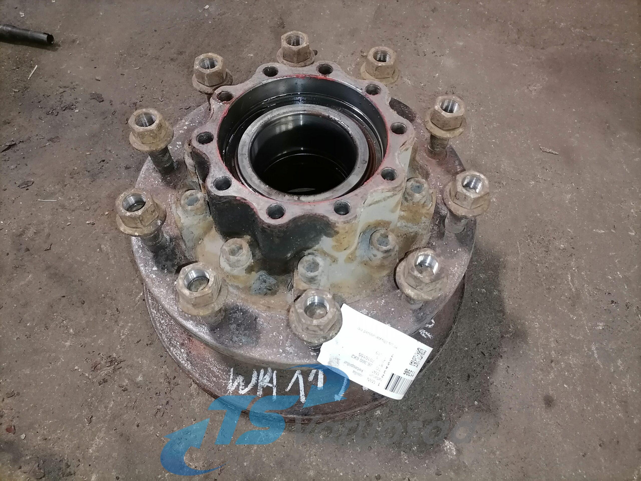 MAN Rear axel hub 81357010155 - Ступица для Грузовиков: фото 1 MAN Rear axel hub 81357010155 - Ступица для Грузовиков: фото 1