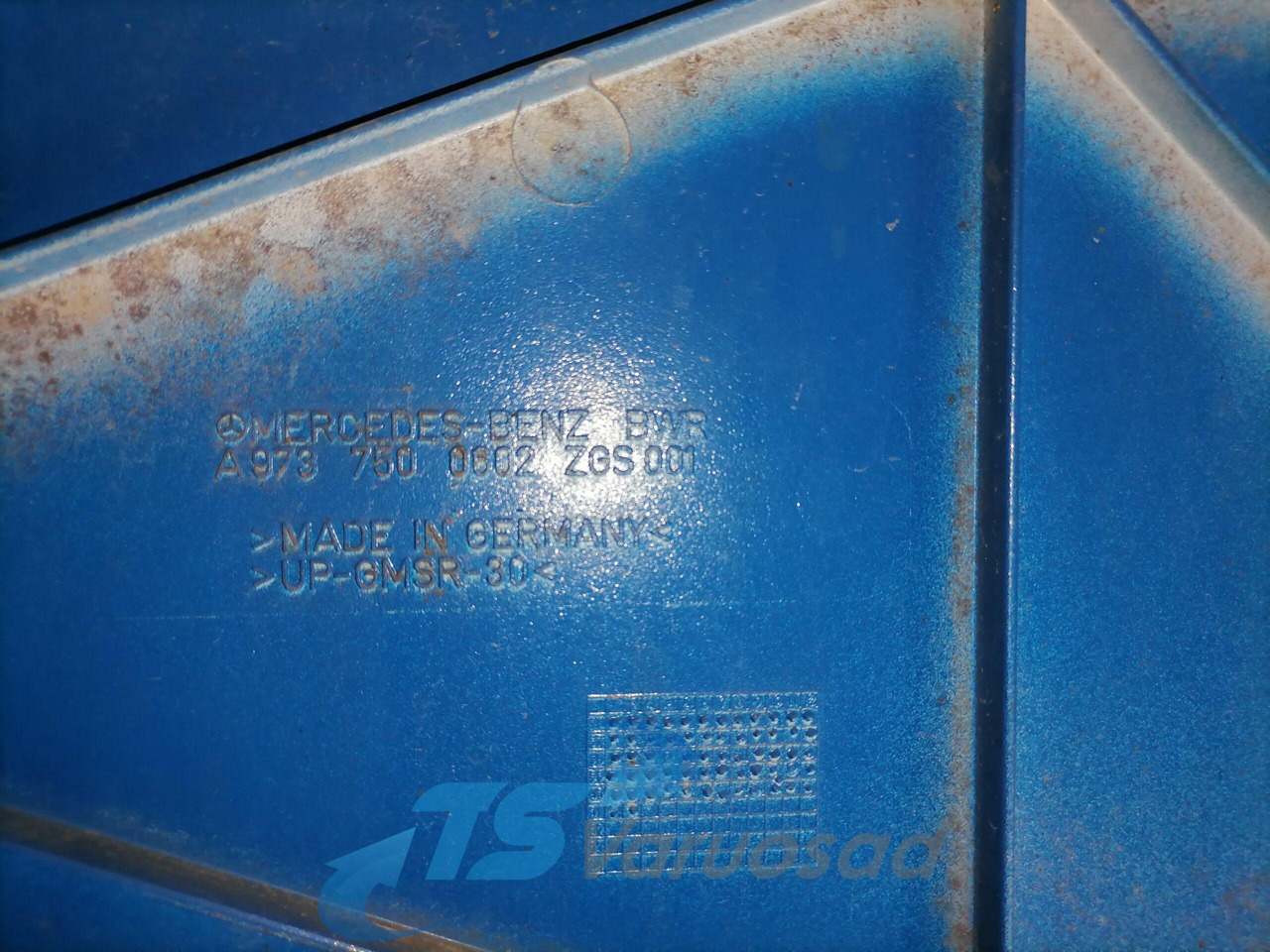 MB Iluvõre A9737500602 - Решётка радиатора для Грузовиков: фото 3 MB Iluvõre A9737500602 - Решётка радиатора для Грузовиков: фото 3