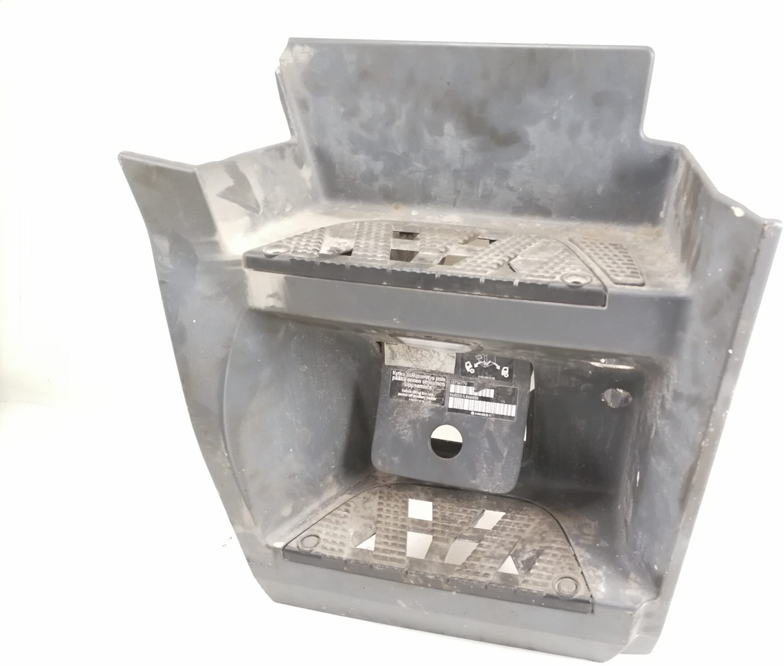 Mercedes-Benz Boarding step unit A9606662103 - Боковая подножка для Грузовиков: фото 1 Mercedes-Benz Boarding step unit A9606662103 - Боковая подножка для Грузовиков: фото 1