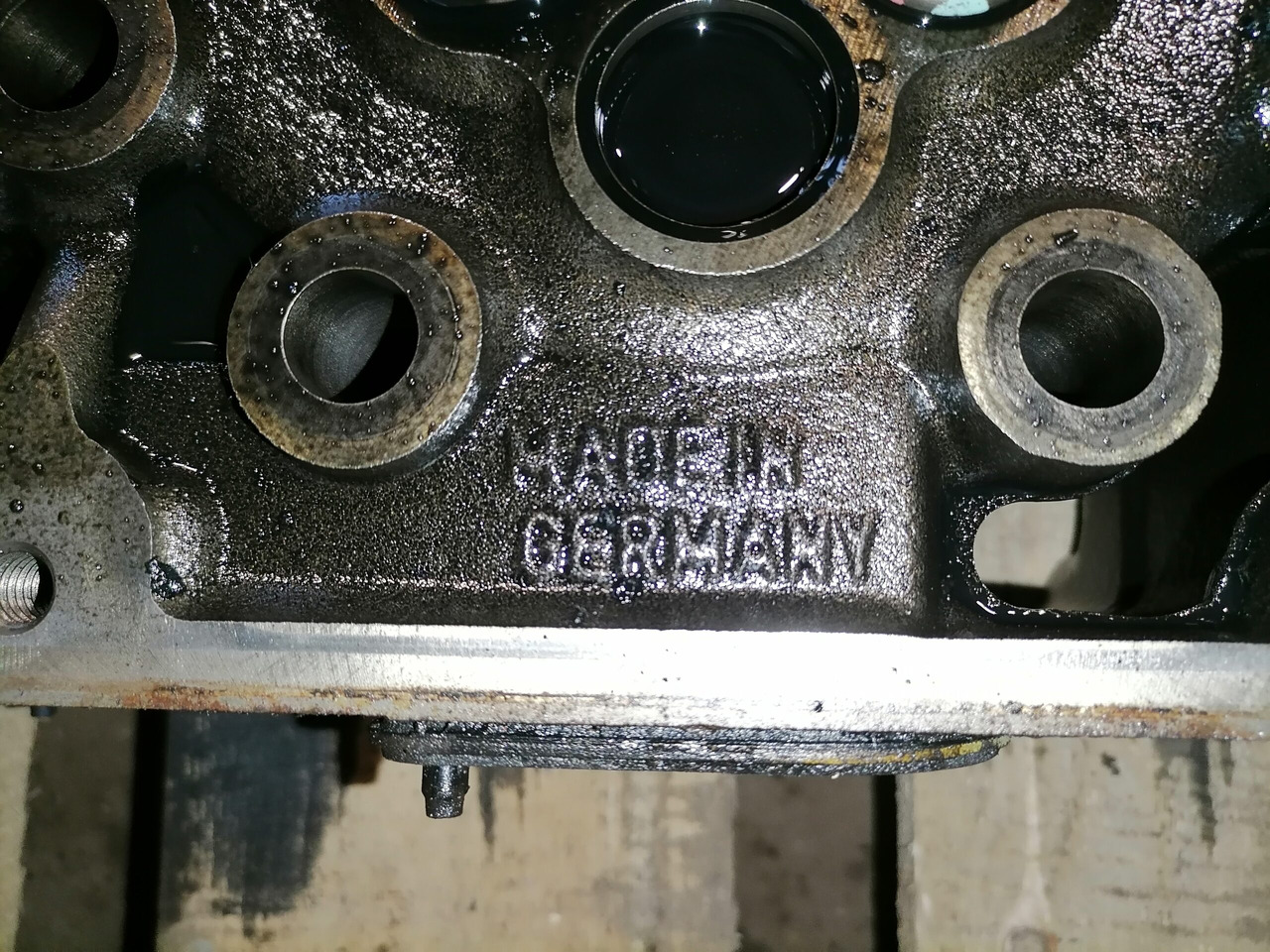 Mercedes-Benz Cylinder head A4710102720 - Головка блока для Грузовиков: фото 3 Mercedes-Benz Cylinder head A4710102720 - Головка блока для Грузовиков: фото 3