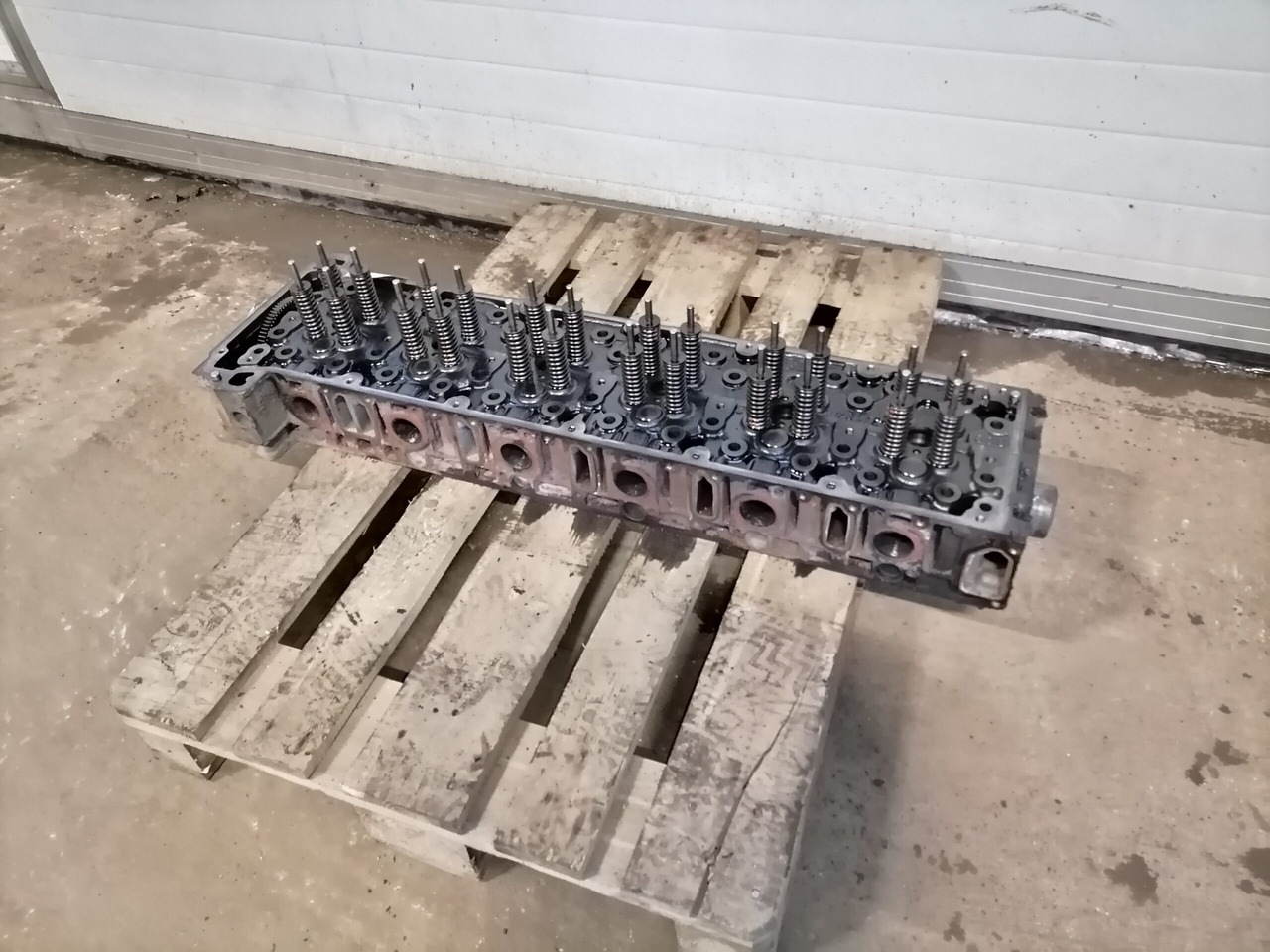 Mercedes-Benz Cylinder head A4710102720 - Головка блока для Грузовиков: фото 1 Mercedes-Benz Cylinder head A4710102720 - Головка блока для Грузовиков: фото 1