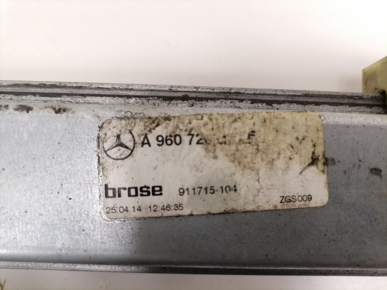 Mercedes-Benz Side window lifting mechanism A9607201146 - Стекло и запчасти для Грузовиков: фото 5 Mercedes-Benz Side window lifting mechanism A9607201146 - Стекло и запчасти для Грузовиков: фото 5