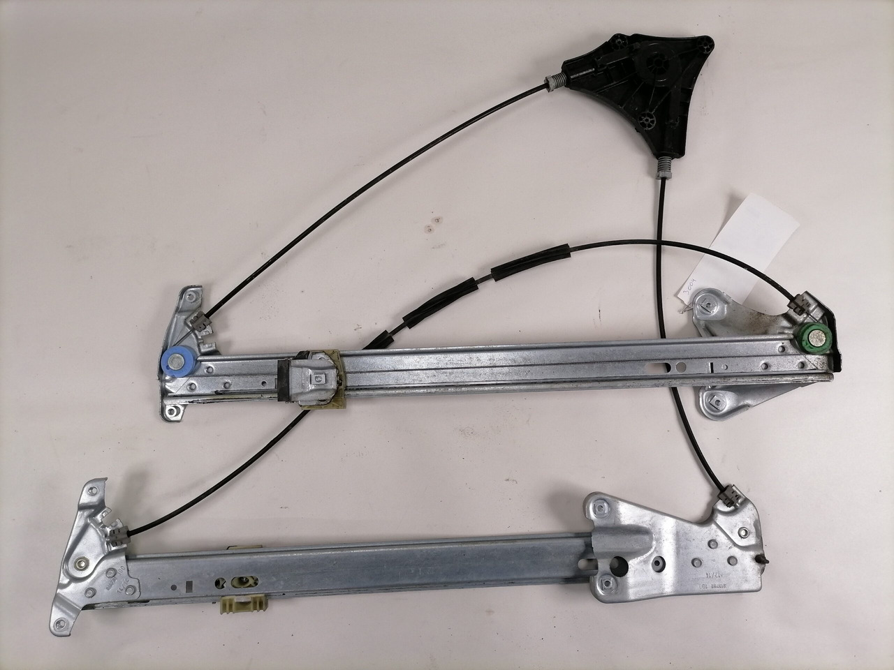 Mercedes-Benz Side window lifting mechanism A9607201246 - Стекло и запчасти для Грузовиков: фото 2 Mercedes-Benz Side window lifting mechanism A9607201246 - Стекло и запчасти для Грузовиков: фото 2