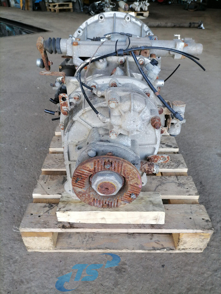 Renault Käigukast Y06365 - Коробка передач и запчасти для Грузовиков: фото 3 Renault Käigukast Y06365 - Коробка передач и запчасти для Грузовиков: фото 3