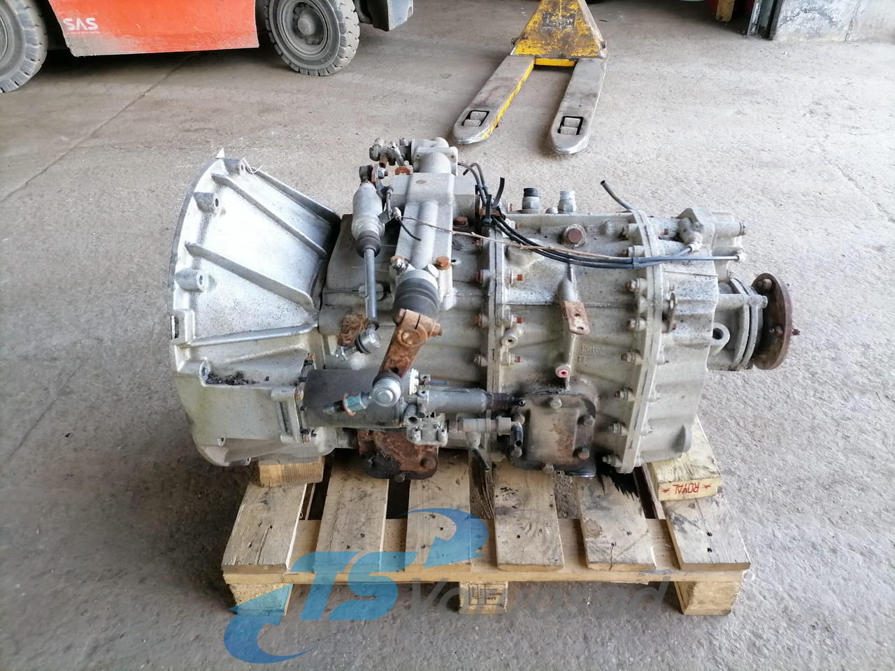 Renault Käigukast Y06365 - Коробка передач и запчасти для Грузовиков: фото 2 Renault Käigukast Y06365 - Коробка передач и запчасти для Грузовиков: фото 2