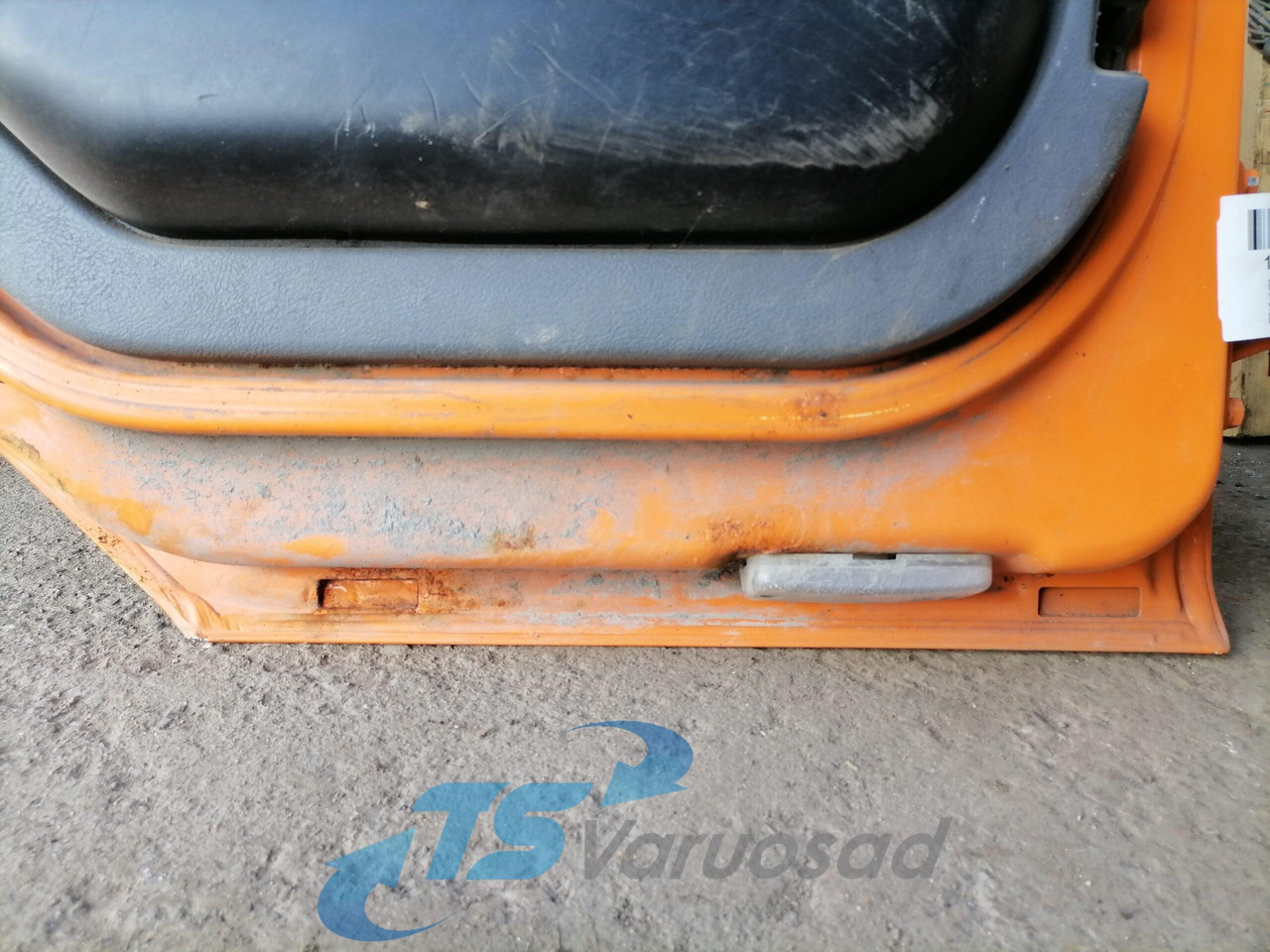 Renault Uks, vasak 5600464823 - Дверь и запчасти для Грузовиков: фото 4 Renault Uks, vasak 5600464823 - Дверь и запчасти для Грузовиков: фото 4