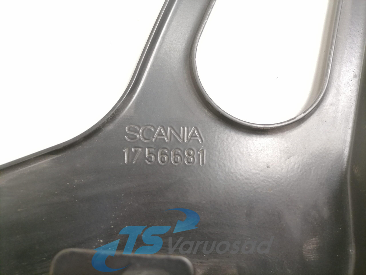 Scania Air deflector bracket 1756681 - Аэродинамика/ Спойлеры для Грузовиков: фото 5 Scania Air deflector bracket 1756681 - Аэродинамика/ Спойлеры для Грузовиков: фото 5