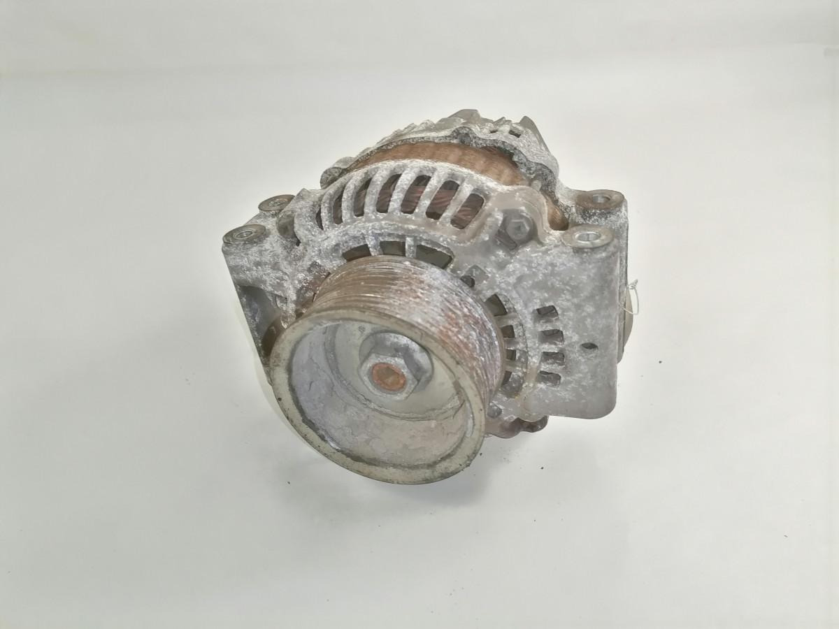 Scania Alternator 2395908 - Генератор для Грузовиков: фото 2 Scania Alternator 2395908 - Генератор для Грузовиков: фото 2