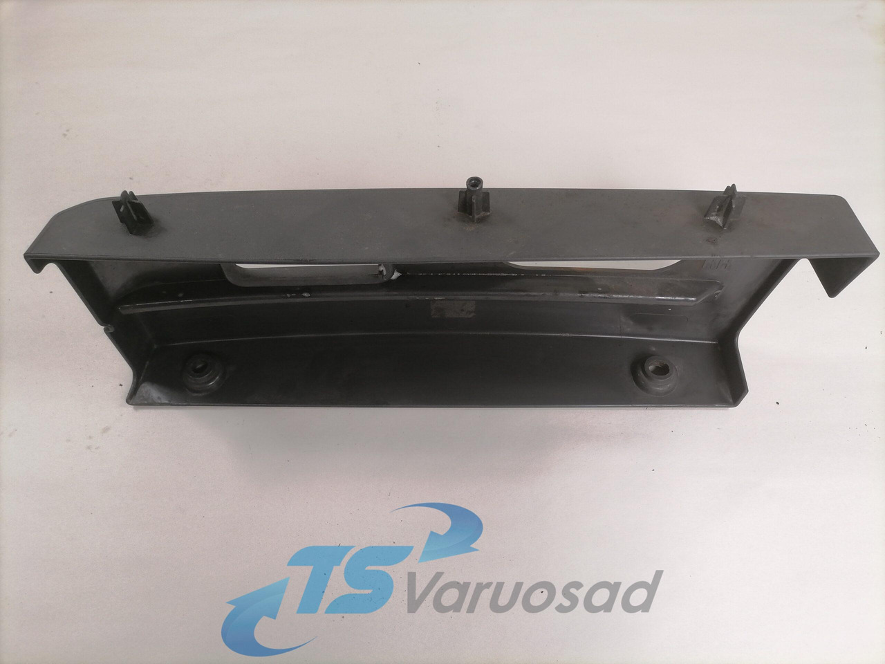 Scania Astmelaua plastik kate, keskmine parem 1501343 - Боковая подножка для Грузовиков: фото 2 Scania Astmelaua plastik kate, keskmine parem 1501343 - Боковая подножка для Грузовиков: фото 2