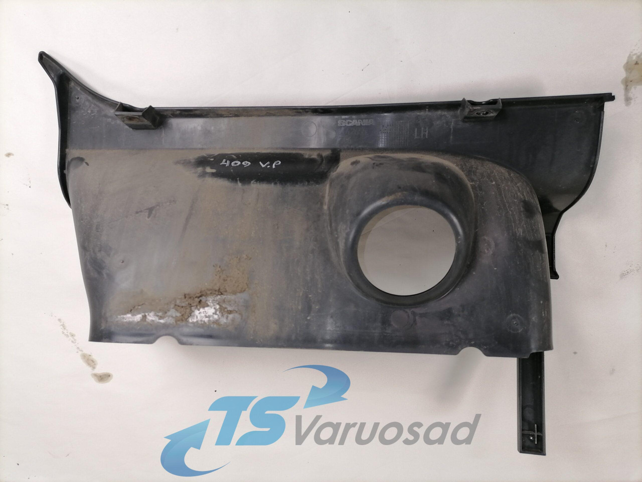 Scania Astmelaua plastik kate, ülemine vasak 1442655 - Боковая подножка для Грузовиков: фото 2 Scania Astmelaua plastik kate, ülemine vasak 1442655 - Боковая подножка для Грузовиков: фото 2