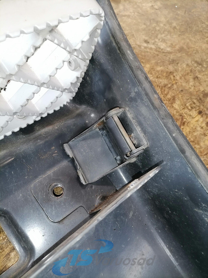 Scania Astmelaua u-plekk, vasak 1498179 - Боковая подножка для Грузовиков: фото 3 Scania Astmelaua u-plekk, vasak 1498179 - Боковая подножка для Грузовиков: фото 3