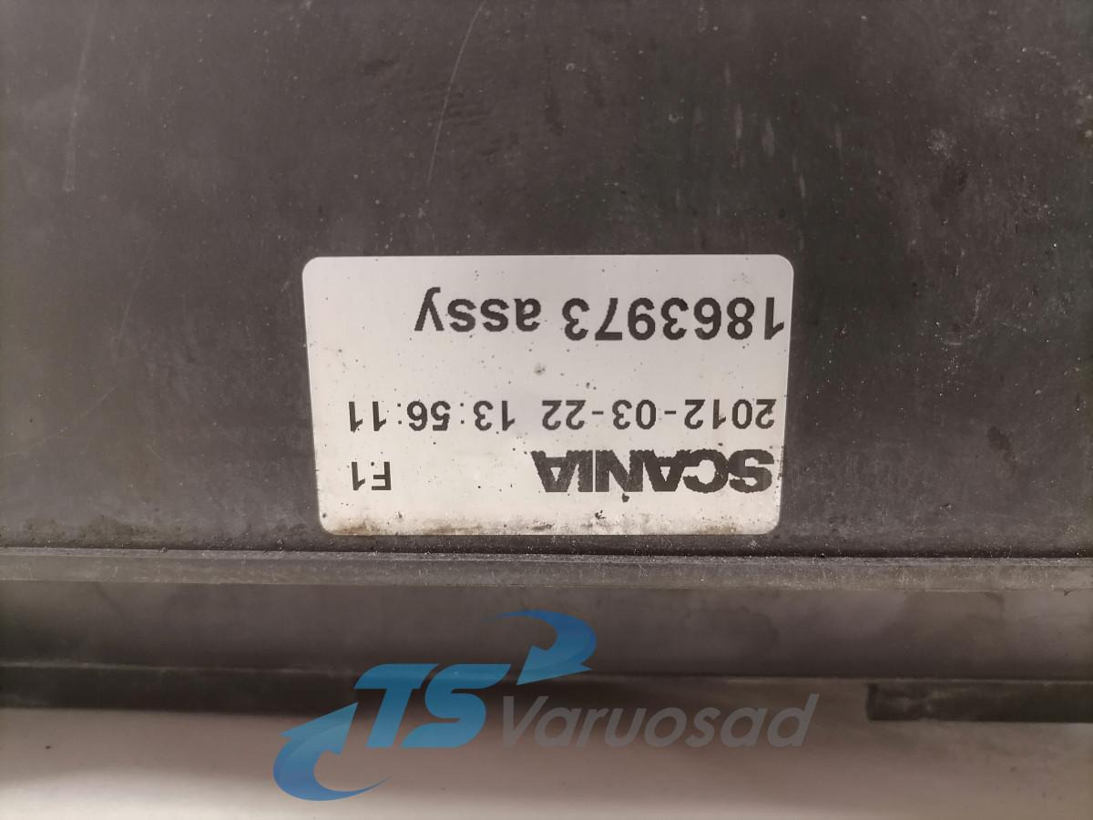 Scania Blower cover 2567801 - Универсальная запчасть для Грузовиков: фото 5 Scania Blower cover 2567801 - Универсальная запчасть для Грузовиков: фото 5