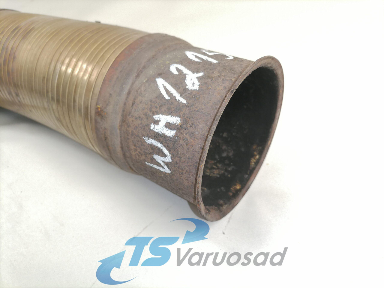 Scania Exhaust pipe 1734040 - Глушитель для Грузовиков: фото 3 Scania Exhaust pipe 1734040 - Глушитель для Грузовиков: фото 3