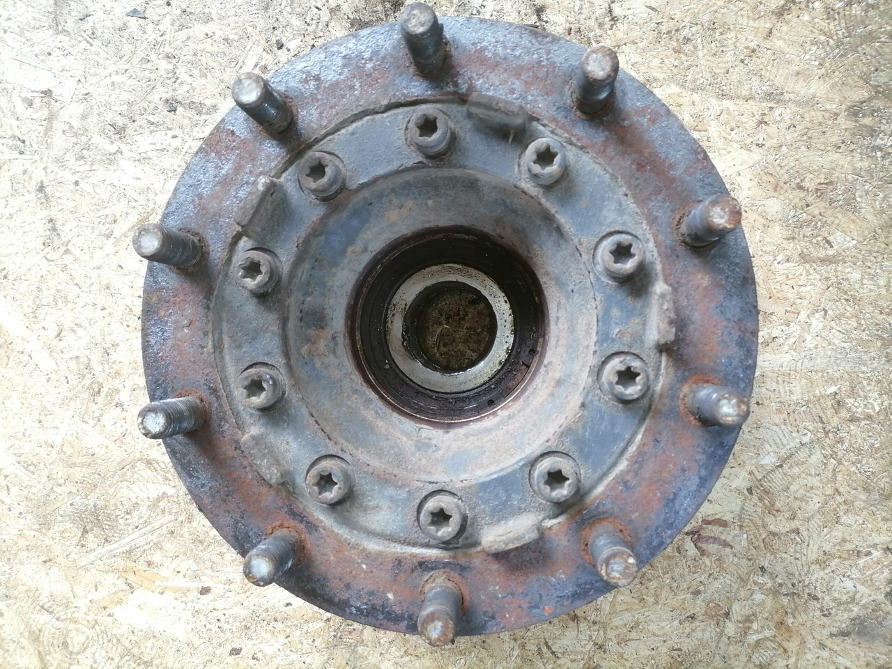 Scania Front hub 1724406 - Ступица для Грузовиков: фото 2 Scania Front hub 1724406 - Ступица для Грузовиков: фото 2