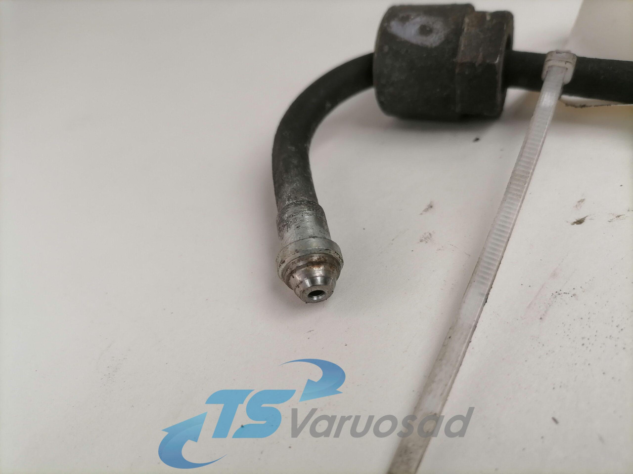 Scania Fuel pipe 1860541 - Топливная система для Грузовиков: фото 3 Scania Fuel pipe 1860541 - Топливная система для Грузовиков: фото 3