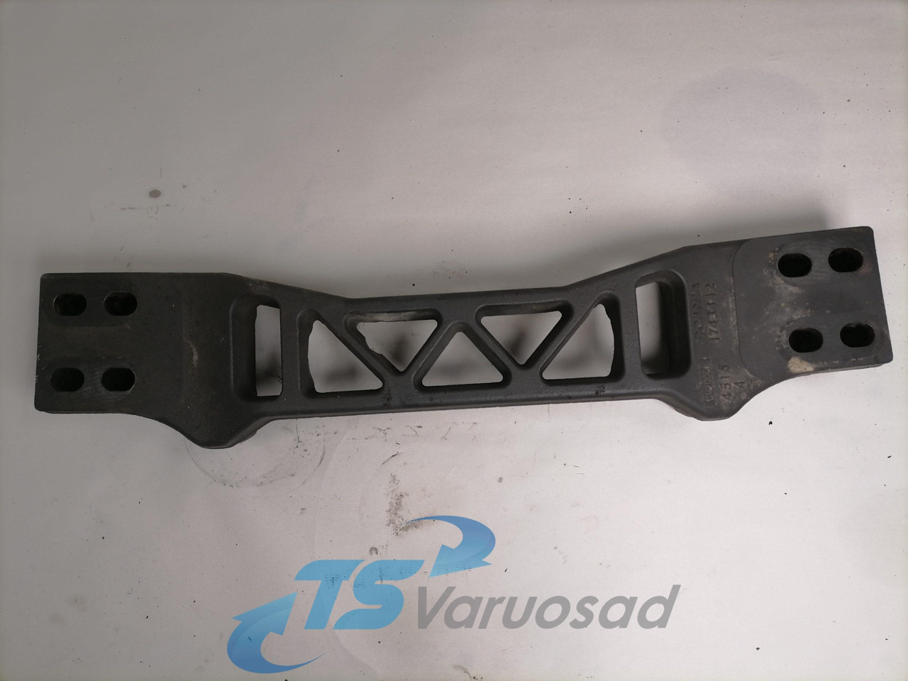 Scania Gearbox bracket 1743442 - Коробка передач и запчасти для Грузовиков: фото 1 Scania Gearbox bracket 1743442 - Коробка передач и запчасти для Грузовиков: фото 1