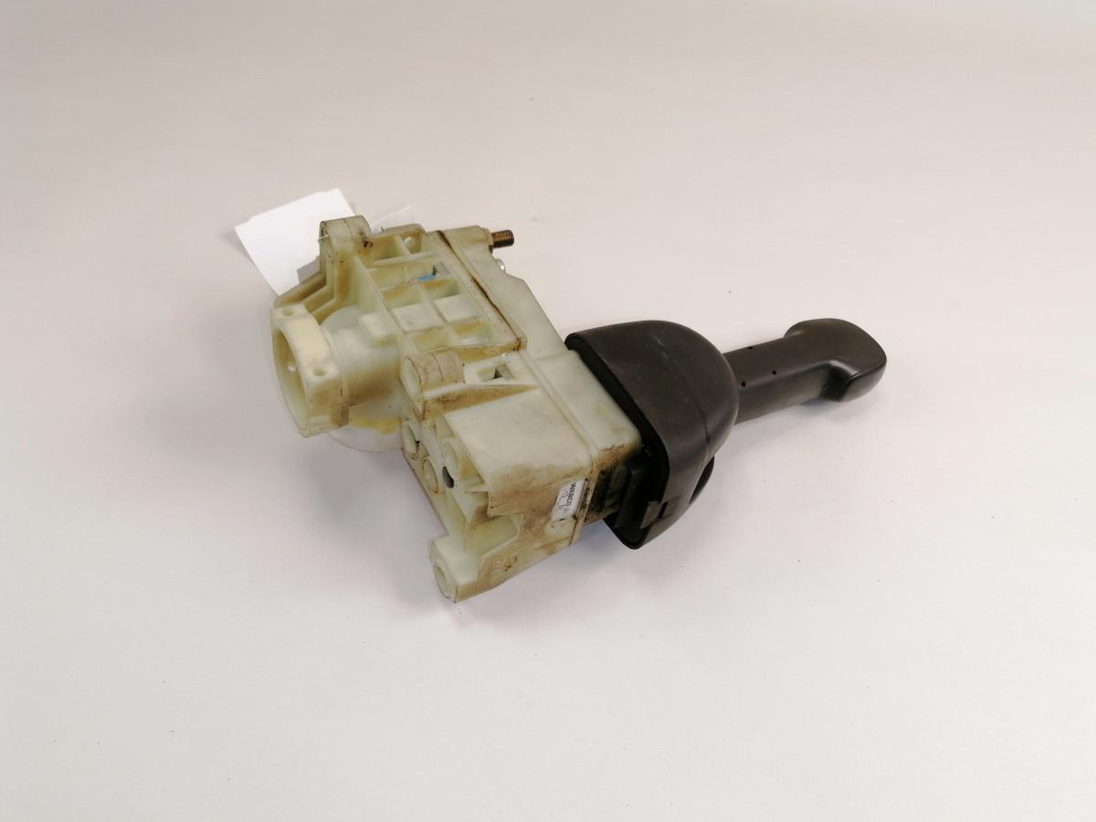 Scania Handbrake control lever 1882111 - Универсальная запчасть для Грузовиков: фото 2 Scania Handbrake control lever 1882111 - Универсальная запчасть для Грузовиков: фото 2