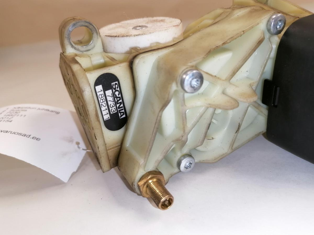 Scania Handbrake control lever 1882111 - Универсальная запчасть для Грузовиков: фото 4 Scania Handbrake control lever 1882111 - Универсальная запчасть для Грузовиков: фото 4